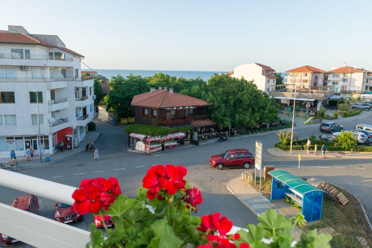Hiora Apartments Vasiliko Tsarevo Exterior photo